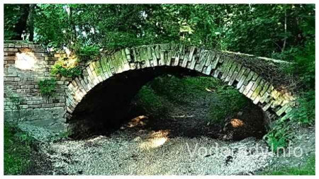 Most klenbovej konštrukcie z pálených tehál „Na Pažicách“ (rok 2013)